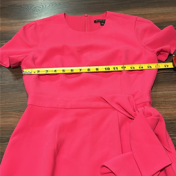 Black Halo preowned pink dress. - Picture 10 of 10